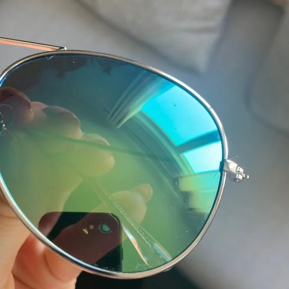 Aviator Sunglasses with Blue-Green Lenses - Picture 4 of 7